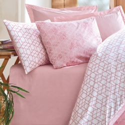 SUSSEXHOME Girl Duvet Cover Set Pink, Queen Size Duvet Cover, 1 Duvet Cover, 1 Fitted Sheet And 2 Pillowcases, Iron Safe, Hypoallergenic