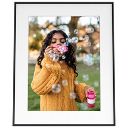 Aura Walden 15" Wi-Fi Digital Photo Frame (AF110-MBLK)