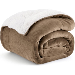 BEDSURE Sherpa Fleece Throw Blanket for Couch - Thick And Warm Blankets, Soft And Fuzzy Throw Blanket for Sofa, Camel, 90X90 Inches