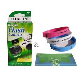 FUJIFILM Quicksnap Flash 400 Disposable 35MM Camera (1 Pack) Plus A Bonus Eco-Friendly Silicone Wrist Band And A Microfiber Cleaning Cloth