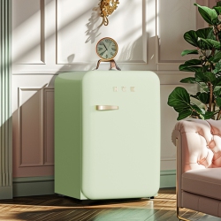 HCK 3.8 Cu.ft. Compact Mini Refrigerator With Freezer Contemporary Classic Beverage With Adjustable Shelves Wine And Ice Cube Tray