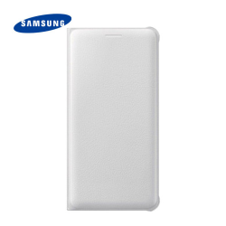SAMSUNG Galaxy A5 Flip Wallet Cover - In White
