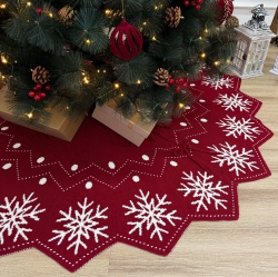 STARRY DYNAMO 48-Inch Wavy Edged Reversible Knit Christmas Tree Skirt: Burgundy & Snowflake Pattern With Lace Ties In White