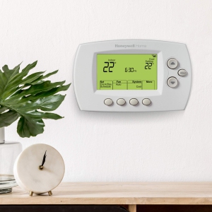 Thermostat programmable Wi-Fi Honeywell Home sur 7 jours (RTH6580WF), nécessite un fil C, compatible avec Alexa