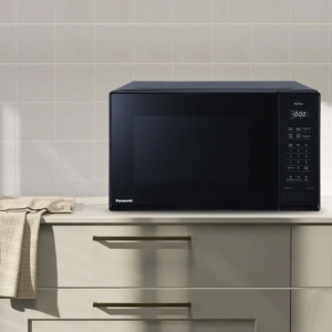 Panasonic 1.3 Cu Ft Child Lock Inverter Genius Microwave -Black
