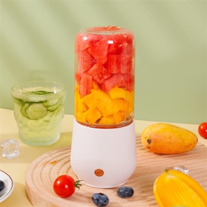 Juicer portable juicer electric small juicer portable multi-functional fruit ice crusher-White