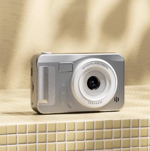 Silver 1080P HD video shooting digital camera - 40-megapixel photo shooting, lightweight and portable, multi-scene mode portable CCD (32GB)
