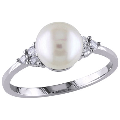 Image of 10K White Gold with 0.125ctw I2-I3 GHI Diamond & White Freshwater Pearl Ring - Size 7