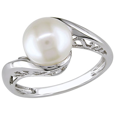 Image of 10K White Gold with White Freshwater Pearl Ring - Size 7
