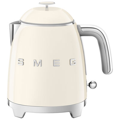 Bouilloire Électrique 50's Retro Style Mini De Smeg - 0,8 L - Crème Fast heat up, amd looks great on the counter