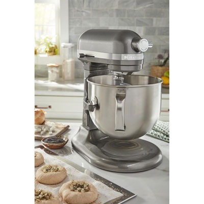 KitchenAid シルバー Deluxe 4.5 Quart Tilt-Head Stand Mixer - Contour Silver