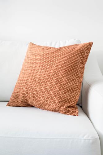 Coussin décoratif Design - Rouge - Beige. 18 x 18 po