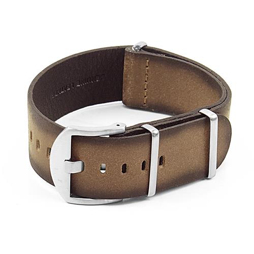 DASSARI Slater Distressed Italian Leather NATO Watch Strap in Brown 22mm