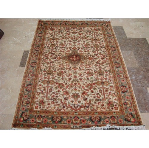 AHMEDANI  Mehrab Taj Medallion Exclusive Designed Rectangle Area Rug Wool Silk Hand Knotted Carpet (6 X 4)' In Ivory