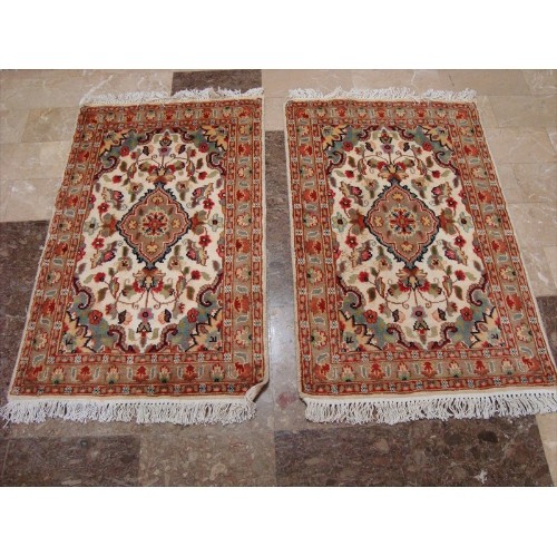AHMEDANI  Gorgeous Flower Medallion Rectangle Wool Silk Rug Hand Knotted Carpet Pair (3.3 X 2.1)' In Ivory
