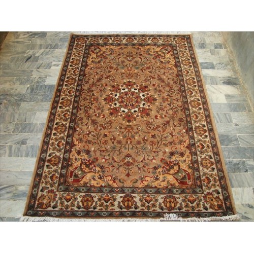 AHMEDANI  Floral Touch Medallion Gorgeous Designed Rectangle Area Rugs Hand Knotted Wool Silk Carpet (6 X 4)' In Ivory
