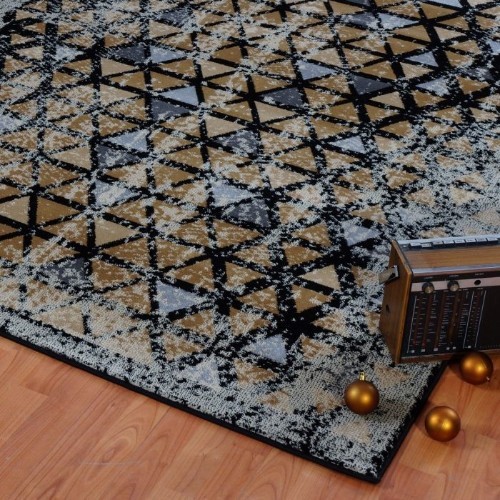 LA Dole Diamond 5'2" x 7'5" Runner Area Rug - Gold