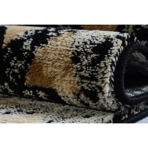 LA Dole Diamond 5'2" x 7'5" Runner Area Rug - Gold