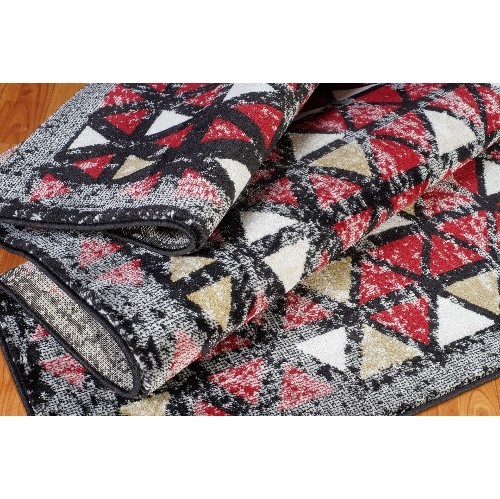 LA Dole Diamond Currant 3'9" x 5'5" Area Rug - Red