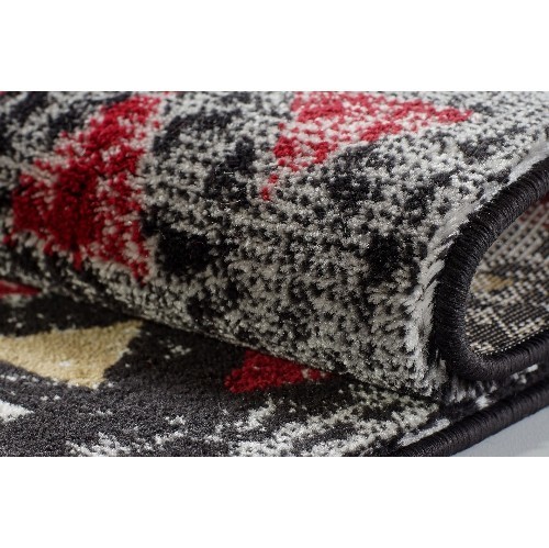 LA Dole Diamond Currant 3'9" x 5'5" Area Rug - Red