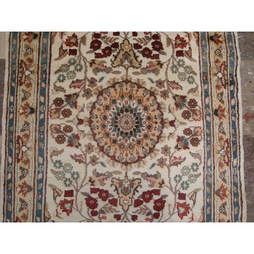 Wow Ivory Medallion Flowers Rectangle Area Rug Hand Knotted Wool Silk Carpet'