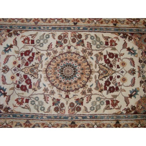 Wow Ivory Medallion Flowers Rectangle Area Rug Hand Knotted Wool Silk Carpet'