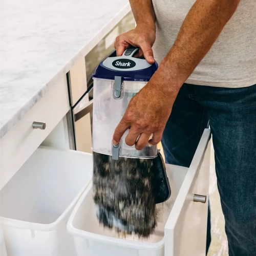 Shark NV360 Navigator Lift-Away Deluxe Upright Vacuum, Blue