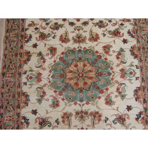 Chiraag Bunch Ivory Medallion Floral Rectangle Area Rug Hand Knotted Wool Silk Carpet'