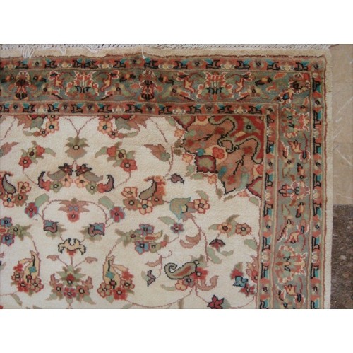 Chiraag Bunch Ivory Medallion Floral Rectangle Area Rug Hand Knotted Wool Silk Carpet'