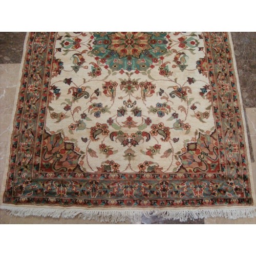 Chiraag Bunch Ivory Medallion Floral Rectangle Area Rug Hand Knotted Wool Silk Carpet'