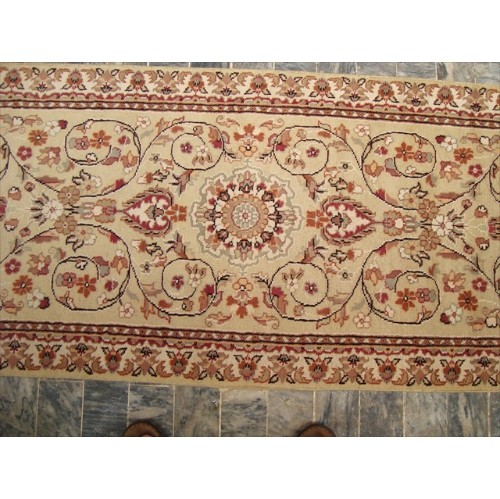 Rare Beige Amazed Floral Soft Hand Knotted Carpet Hall Way Runner Rug'