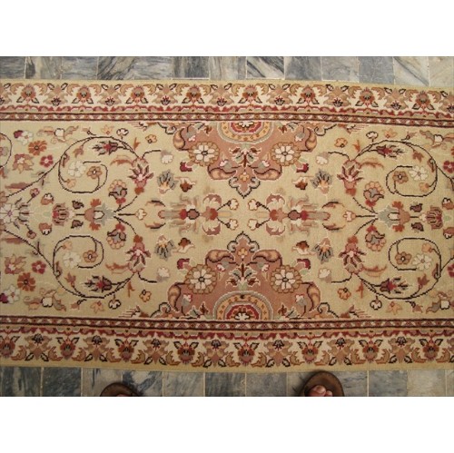 Rare Beige Amazed Floral Soft Hand Knotted Carpet Hall Way Runner Rug'