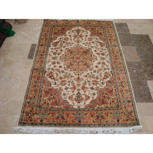 AHMEDANI  Wow Muted Sarafia Flowers Kash Classic Hand Knotted Wool Silk Carpet 6.1' X 4.0' Area Rug - In Ivory