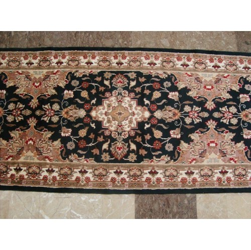 Exclusive Hot Black Floral Kashan Soft Hand Knotted Hall Way Runner Rug'