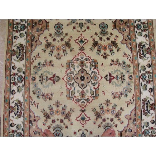 Ahmedani Exclusive Cream Ivory Touch Flower Lovely Hand Knotted Wool Silk Carpet 6.1' x 4.2' Area Rug - Cream/Ivory