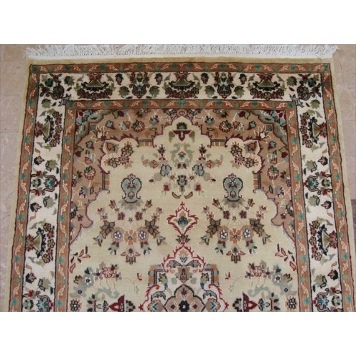 Ahmedani Exclusive Cream Ivory Touch Flower Lovely Hand Knotted Wool Silk Carpet 6.1' x 4.2' Area Rug - Cream/Ivory