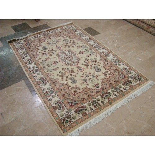 Ahmedani Exclusive Cream Ivory Touch Flower Lovely Hand Knotted Wool Silk Carpet 6.1' x 4.2' Area Rug - Cream/Ivory