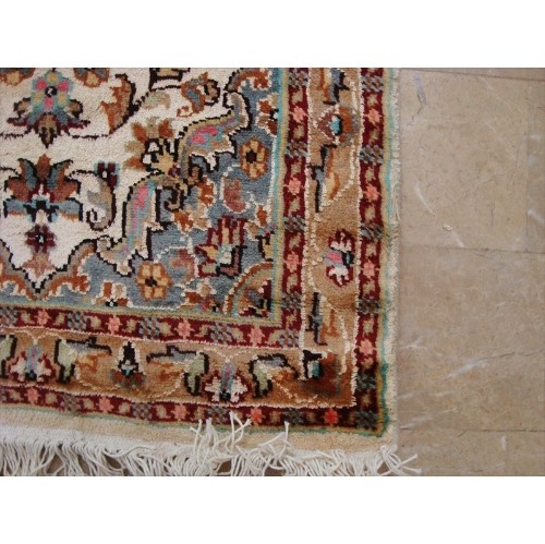 Love Ivory Floral Medallion Hand Knotted Runner Rug Wool Silk Carpet'