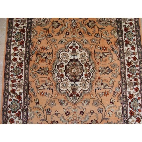 Ivory Pestal Flower Allover Kashan Area Rug Hand Knotted Silk Wool Carpet'