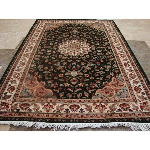 Wow Exclusive Exotic Dark Green Floral Rare Hand Knotted Area Rug'