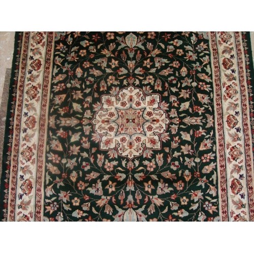 Wow Exclusive Exotic Dark Green Floral Rare Hand Knotted Area Rug'