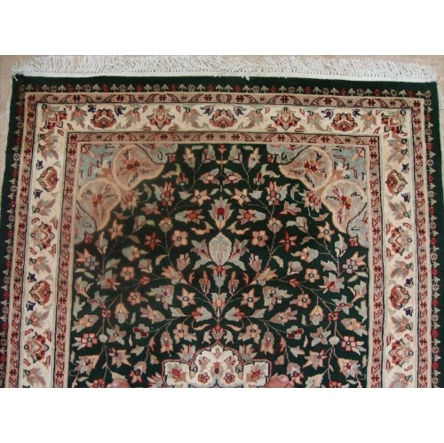 Wow Exclusive Exotic Dark Green Floral Rare Hand Knotted Area Rug'