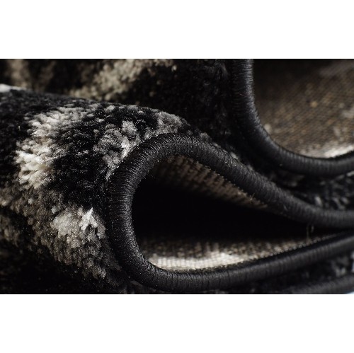 LA Dole Anise 6'5" x 9'5" Runner Area Rug - Black/White