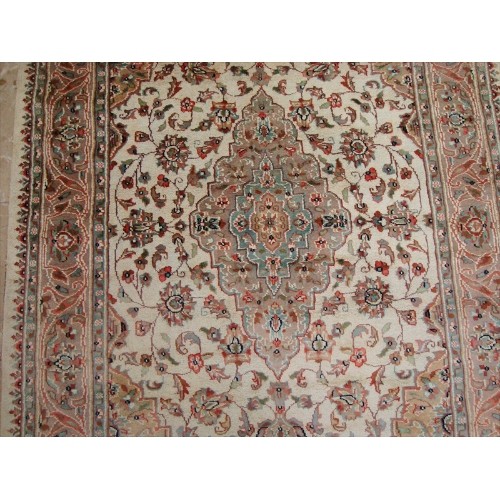 Awesome Sarafiann Floral Medallion Area Rug Hand Knotted Wool Silk Carpet'
