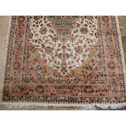 Awesome Sarafiann Floral Medallion Area Rug Hand Knotted Wool Silk Carpet'