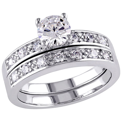 Bridal Halo Ring in Sterling Silver with 14 Round-Cut Cubic Zirconia - Size 6