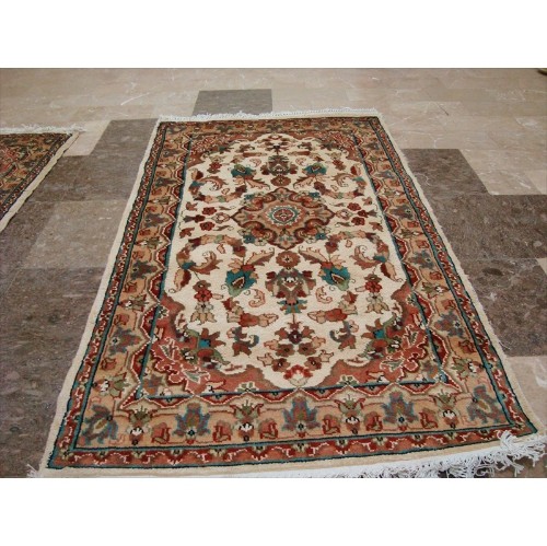 Sarafia Medallion Flowers Oriental Rectangle Area Rug Hand Knotted Wool Silk Carpet'
