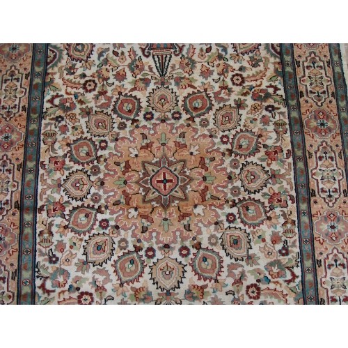Exclusive Jhoomar Beauty Floral Oriental Area Rug Hand Knotted Wool Silk Carpet'