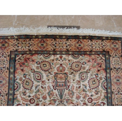 Exclusive Jhoomar Beauty Floral Oriental Area Rug Hand Knotted Wool Silk Carpet'