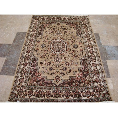 Ahmedani Beige Tan Beauty Floral Oriental Hand Knotted Wool Silk Carpet 6.1' x 4.1' Area Rug - Beige/Tan